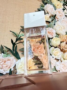 CHANEL Chance Mademoiselle - Soft Pink & White Bottle